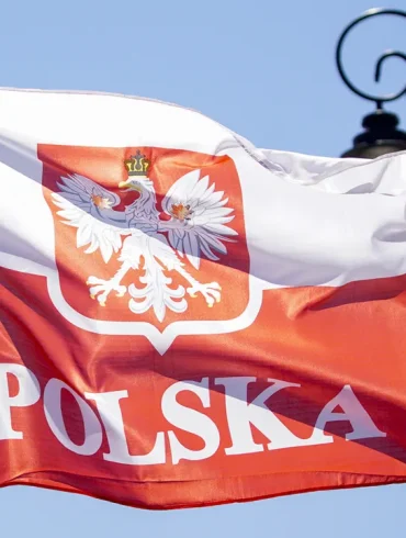 Poland Activates Airspace Safeguards in Response to Russian Strikes on Ukraine