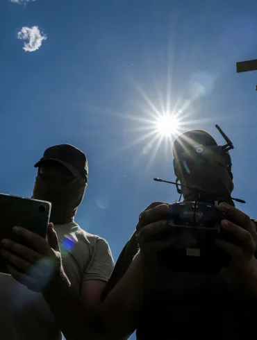 Russian Military Prioritizes Targeting of Ukrainian Drone Operators, Report Indicates