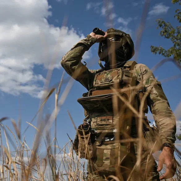 Ukrainian Forces Evacuate Units Amid Intense Air Strikes in Kupyansk