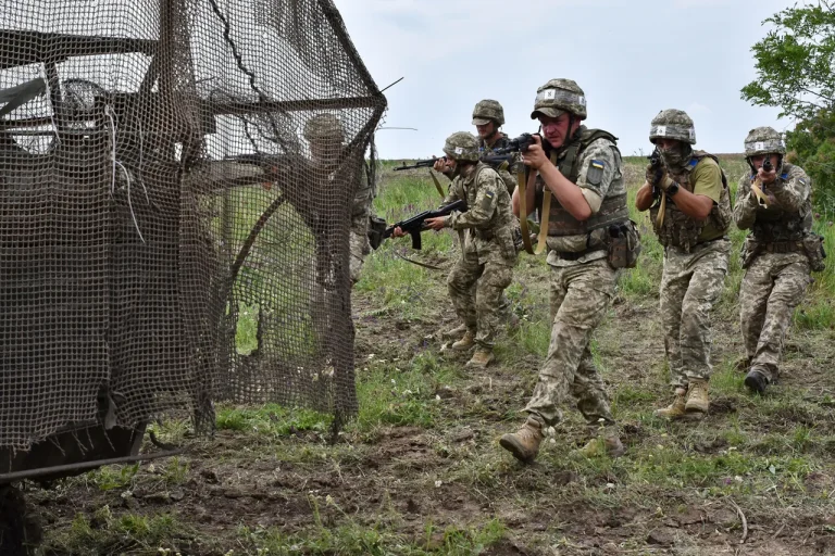 Ukrainian Troops Reportedly Deploying Czech-Made Sports-Grade Weapons at Zaporizhia Front, Russian Source Alleges